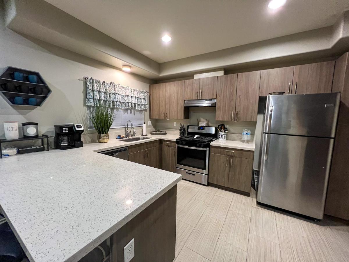 Suitetrails - Beautiful gated modern House