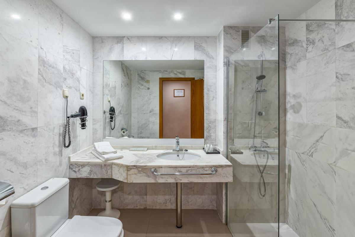 Un baño de Bahía Tropical