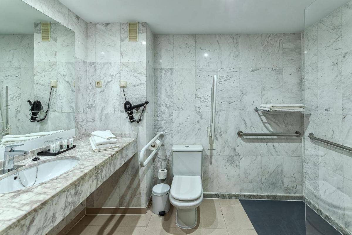 Un baño de Bahía Tropical