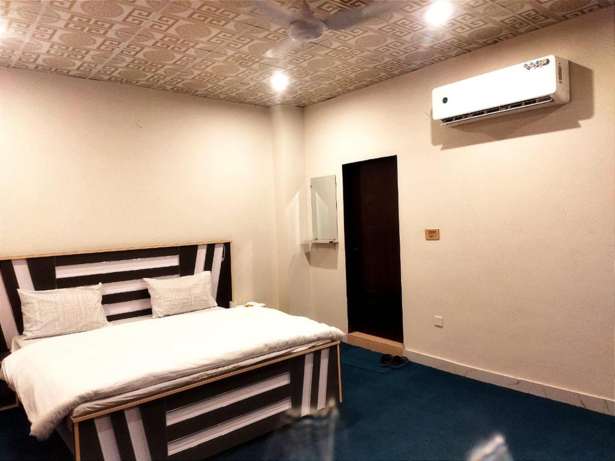 Hotel Royal Sweet - Housity
