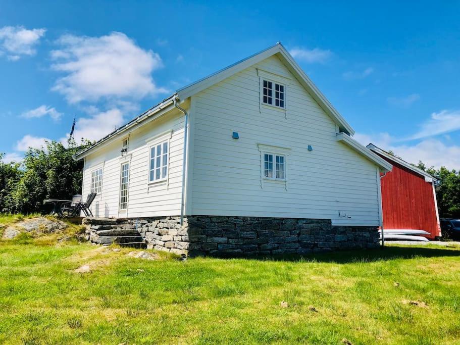 Waterfront Cottage (Fishing Opportunities!) - Housity