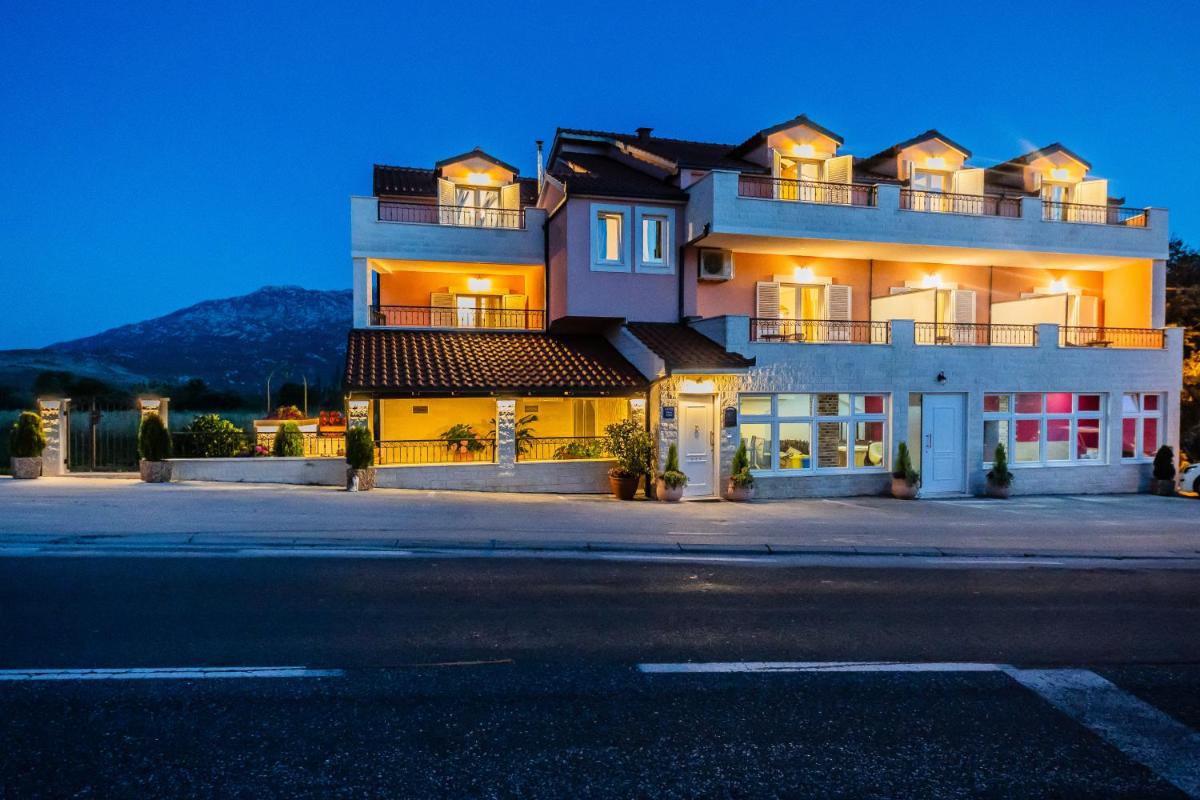 San Mihael luxury rooms 1 - Housity