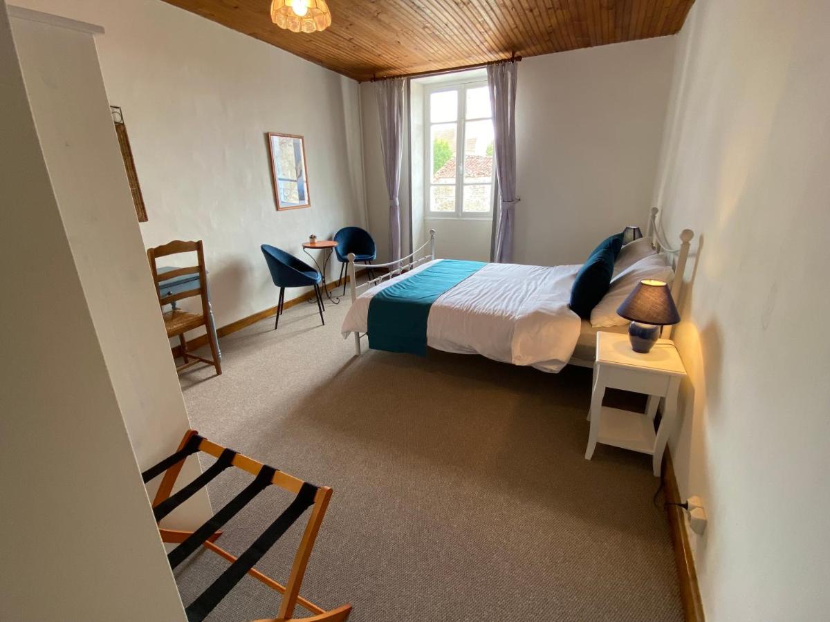 L'ancien Cafe - Suites and Gites - Housity