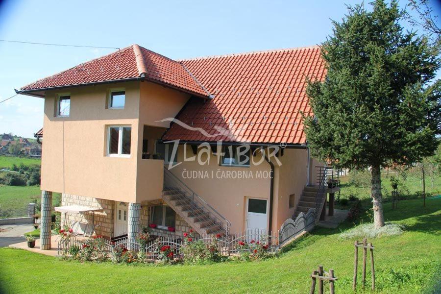 Vila Pavle - Housity
