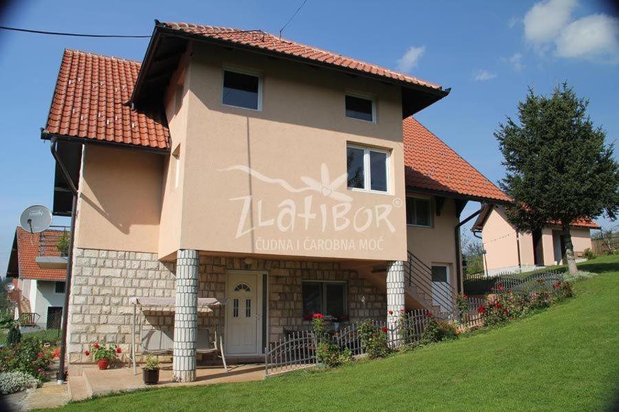 Vila Pavle - Housity