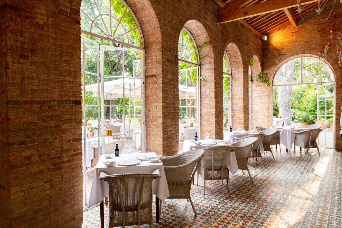 Restaurant ou autre lieu de restauration dans l'établissement Hôtel - Restaurant & Spa La Magdeleine - Mathias Dandine