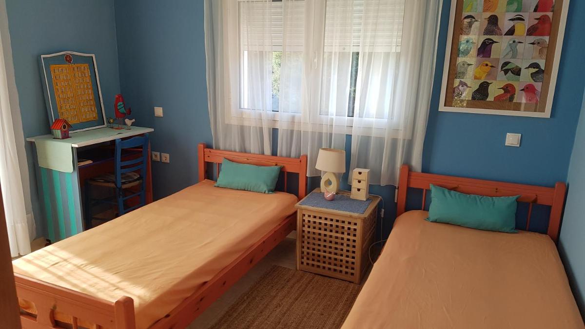 Sylvia's Village Home - Housity