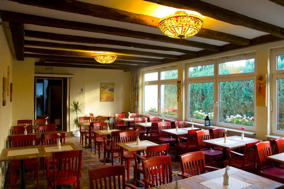 Hotel Kölner Hof Refrath - Housity