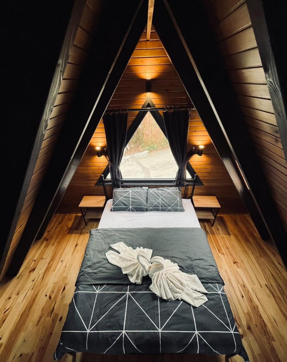 Moon House Bungalow - Housity