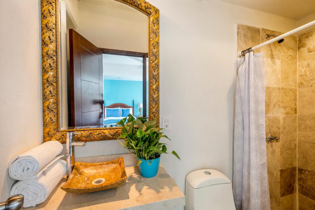 Hotel Pueblito Vallarta - Housity