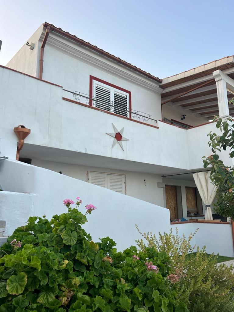 ISOLA -- Guest House - Housity