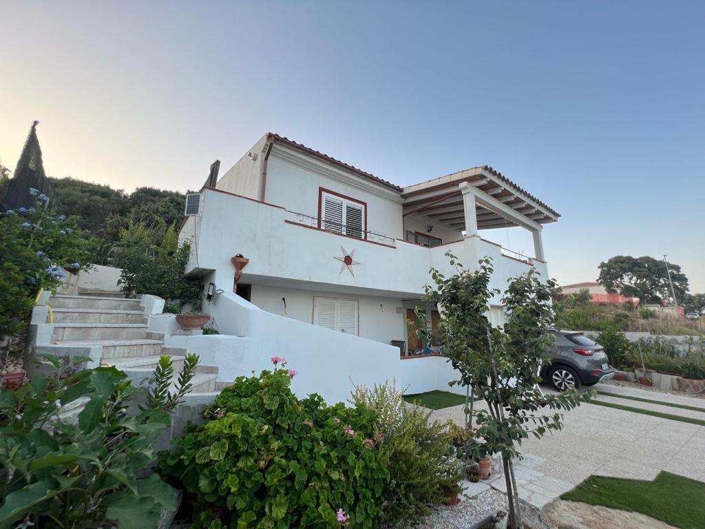 ISOLA -- Guest House - Housity