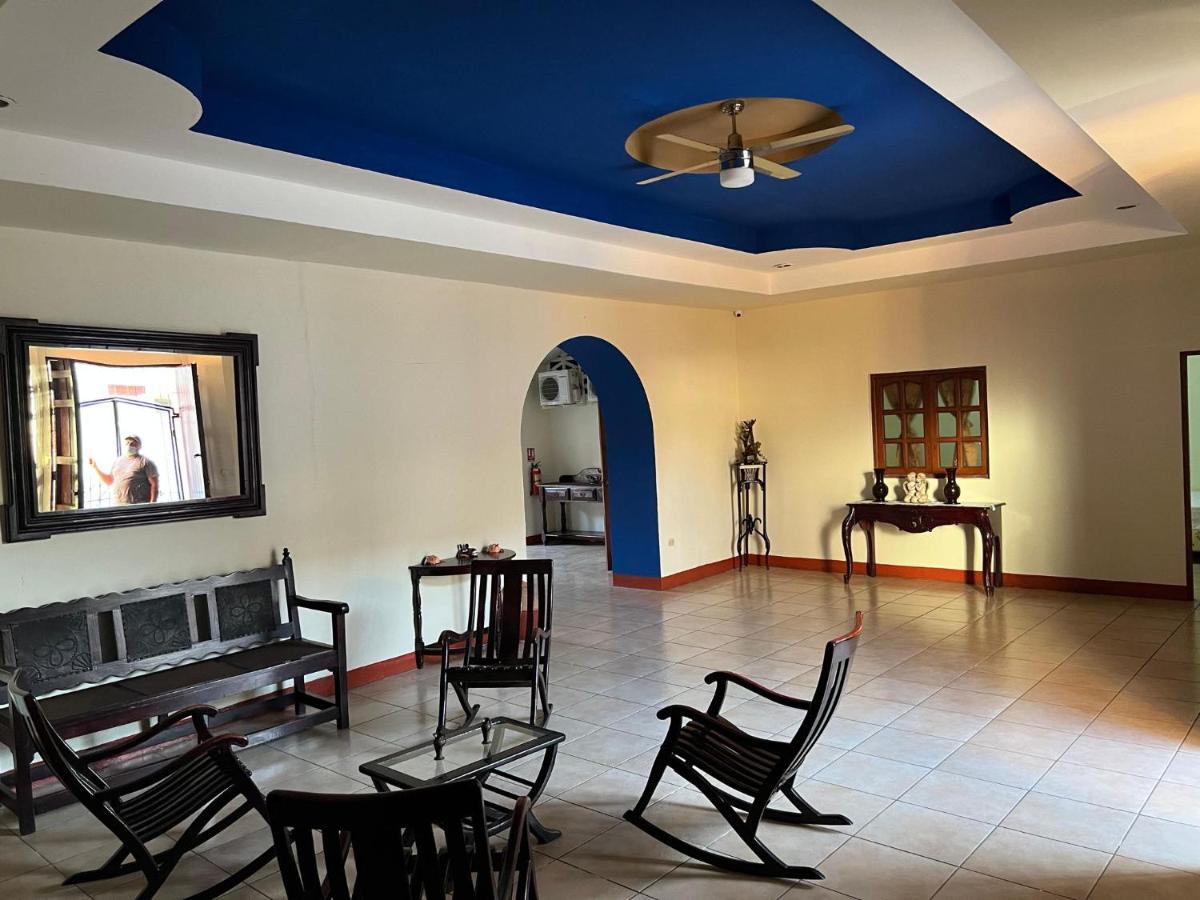 Suitetrails - Hostal La Leonesa