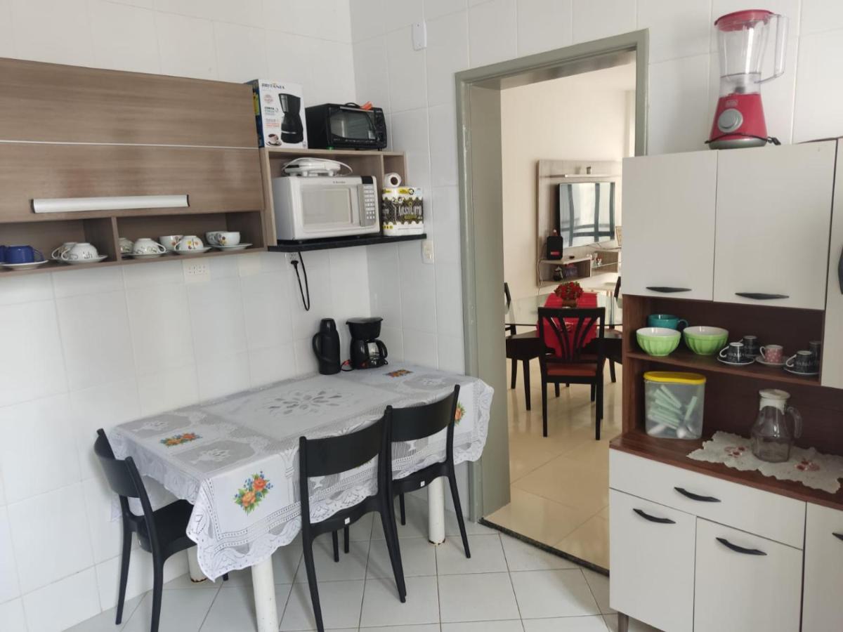 Apto na Praia de Atalaia a 100 metros da Passarela do Caranguejo - Housity