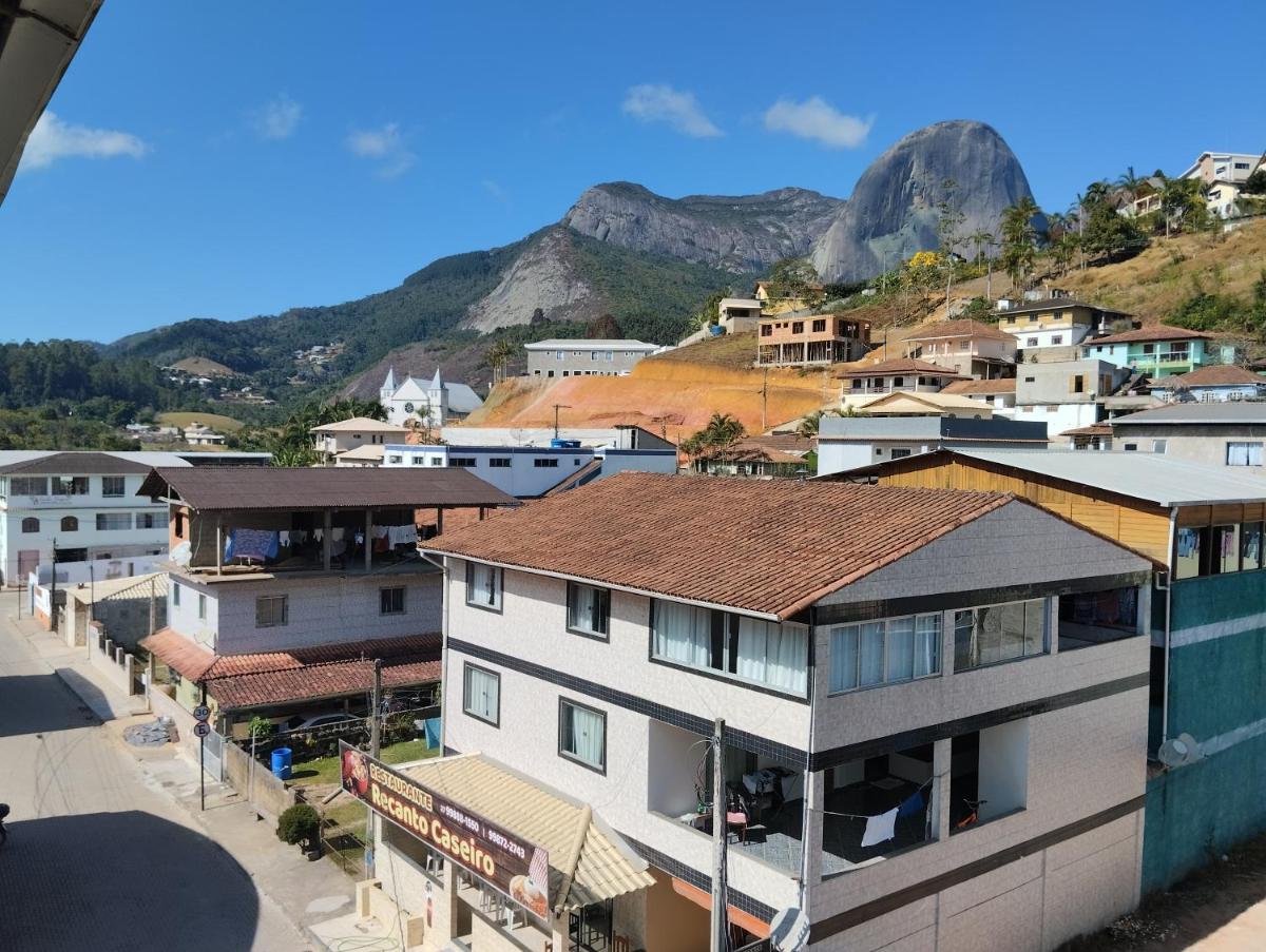 Kitnet no 3 andar para 2 pessoas em Pedra Azul - Housity