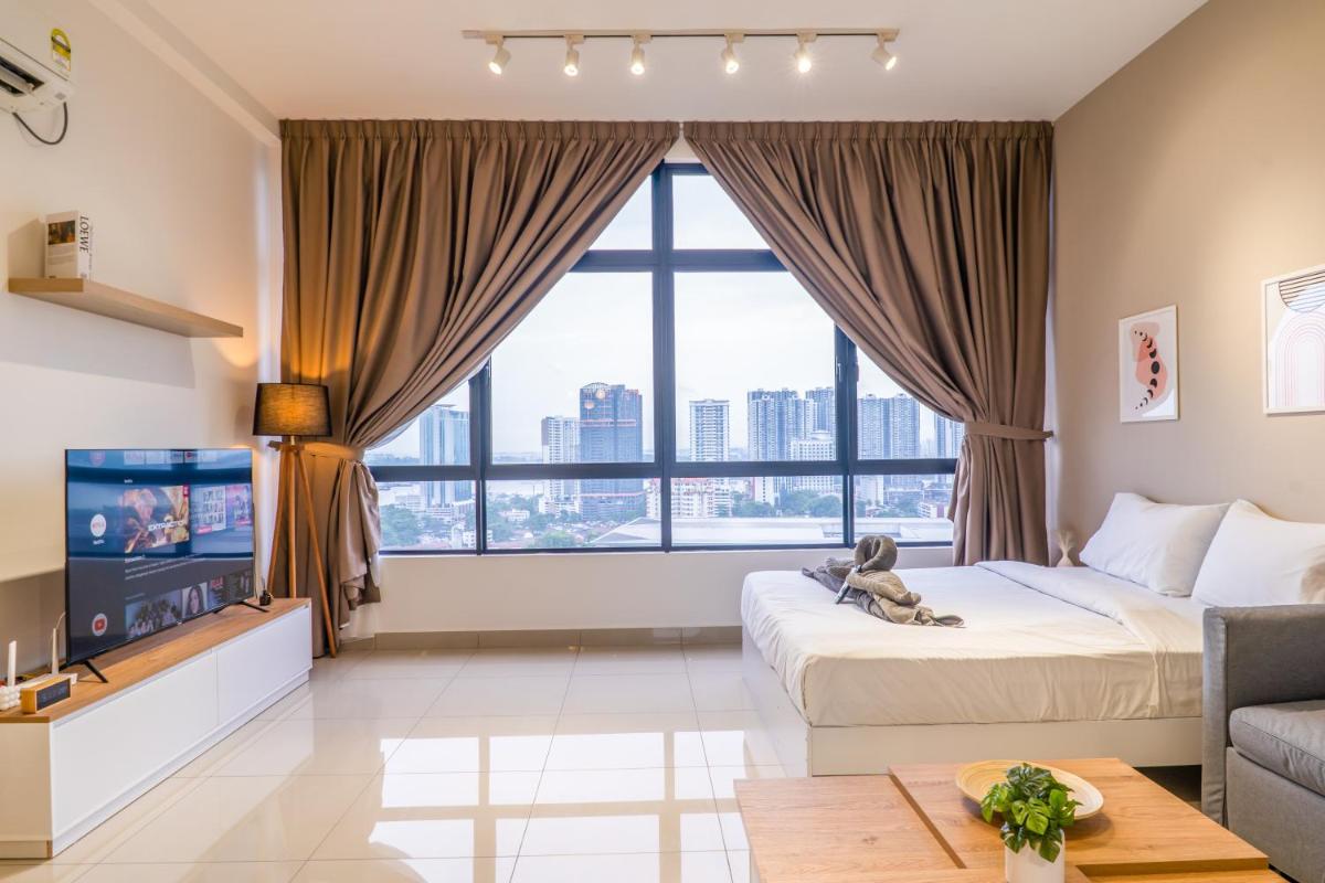 Twin Tower Residence by Nest Home【5 mins walk to CIQ】 - Housity