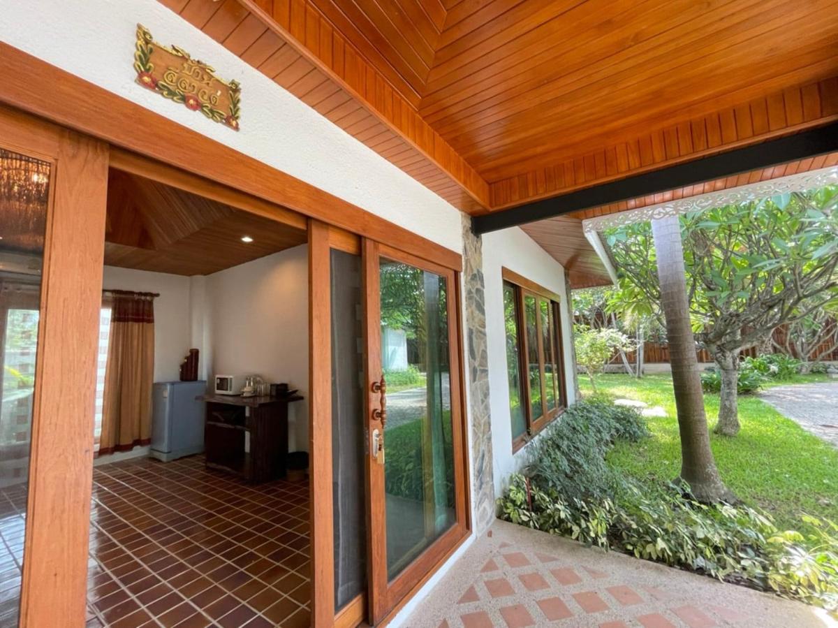 Green Tree Resort กรีนทรี รีสอร์ต - Housity