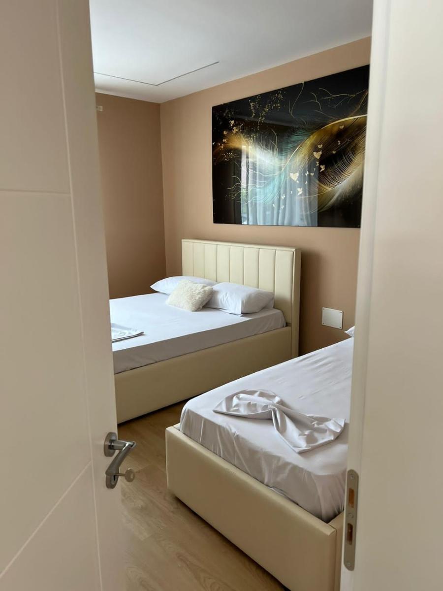 MIQT GUEST HOUSE - Housity