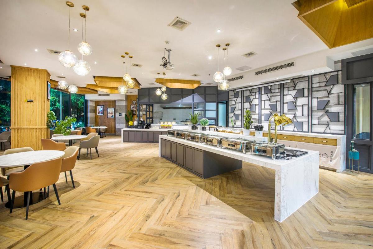 Suitetrails - Atour X Hotel Yangjiang Jiangcheng Junyi Plaza