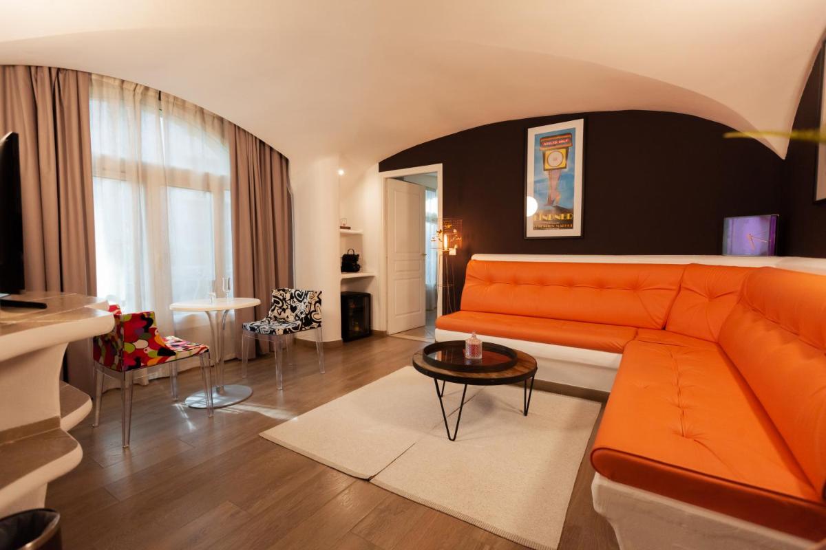 Coin salon dans l'établissement Ostella Spa & Resort