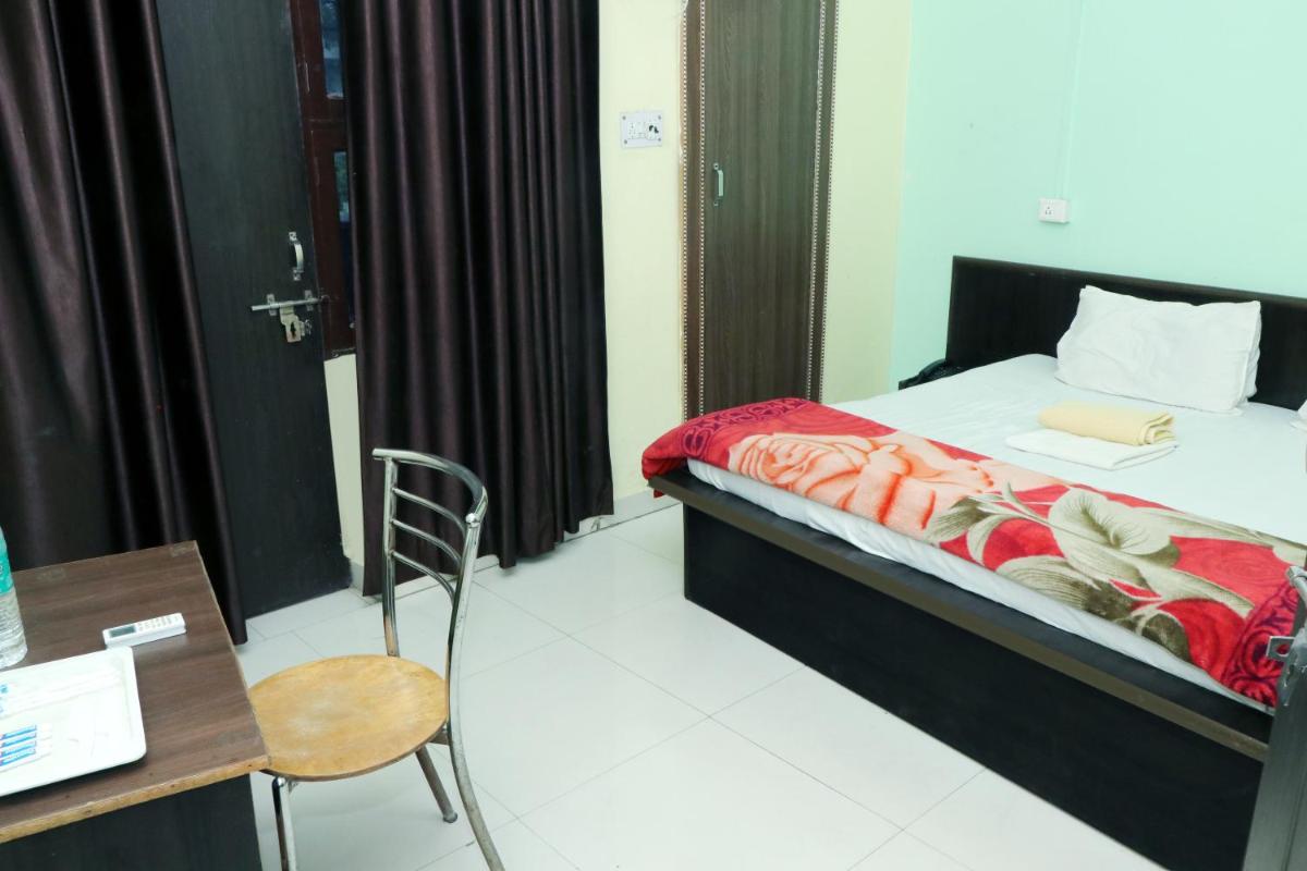 Creeper Hotel And Restaurant - Housity
