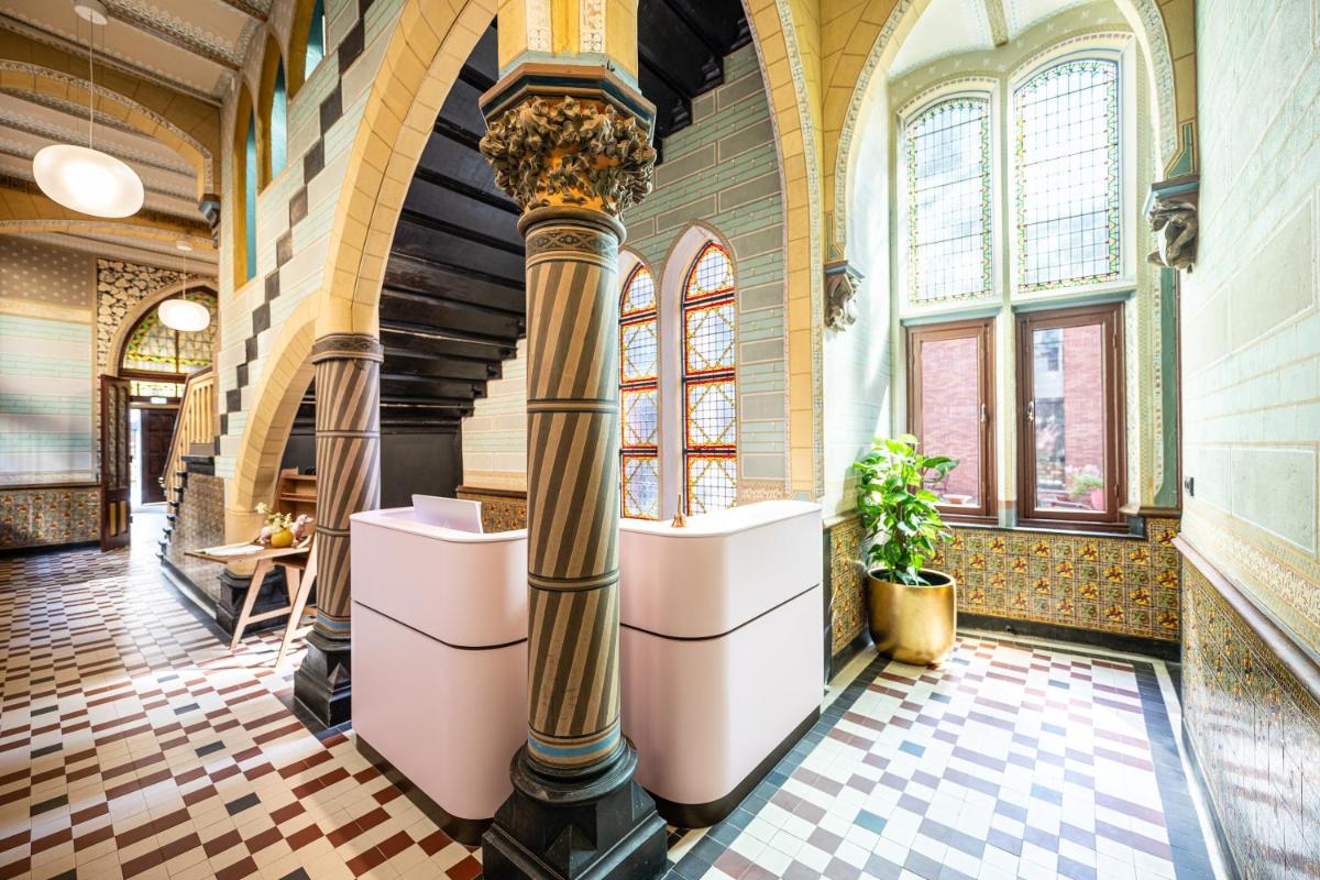 Hotel Staatsman - Housity