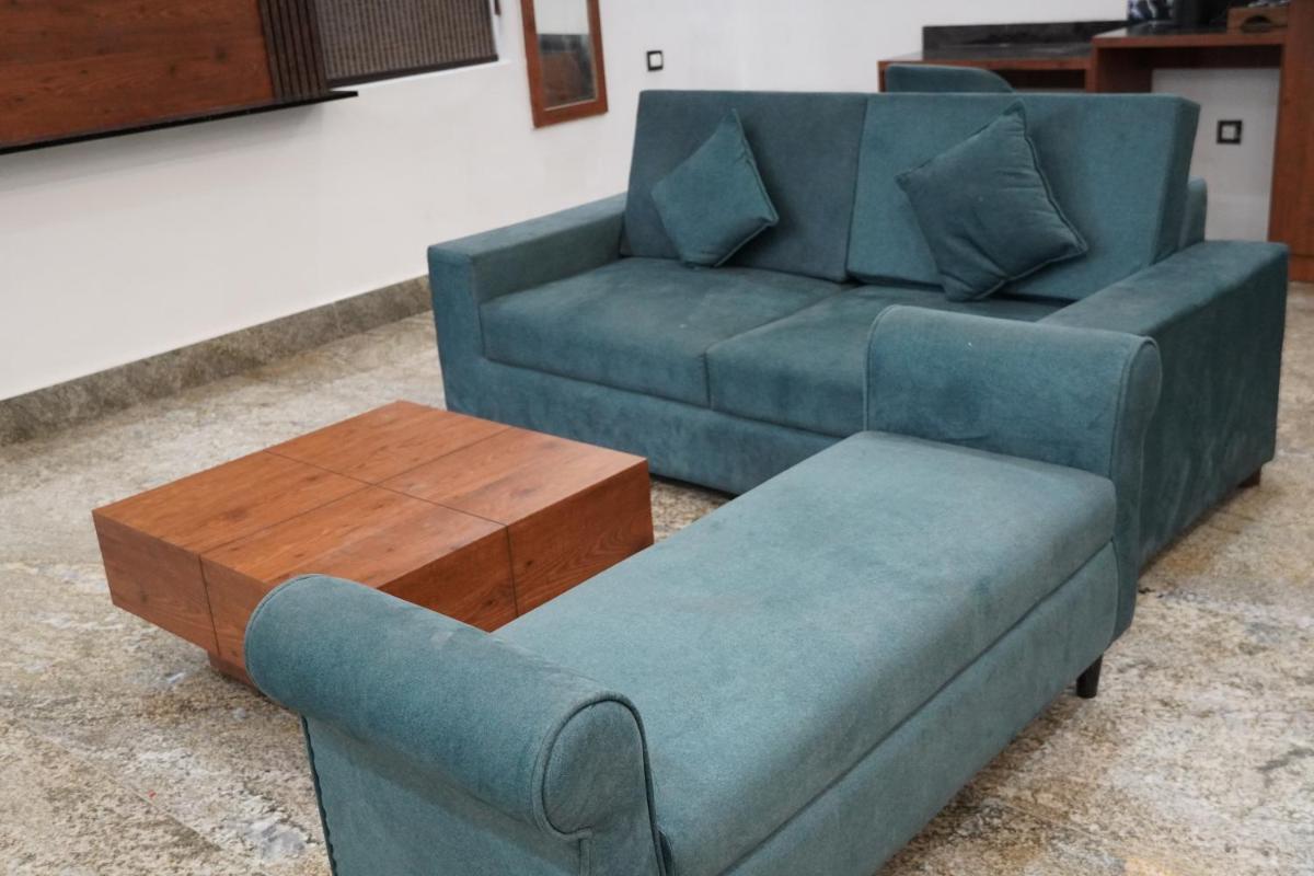 GreenSarovar Hotel - Housity