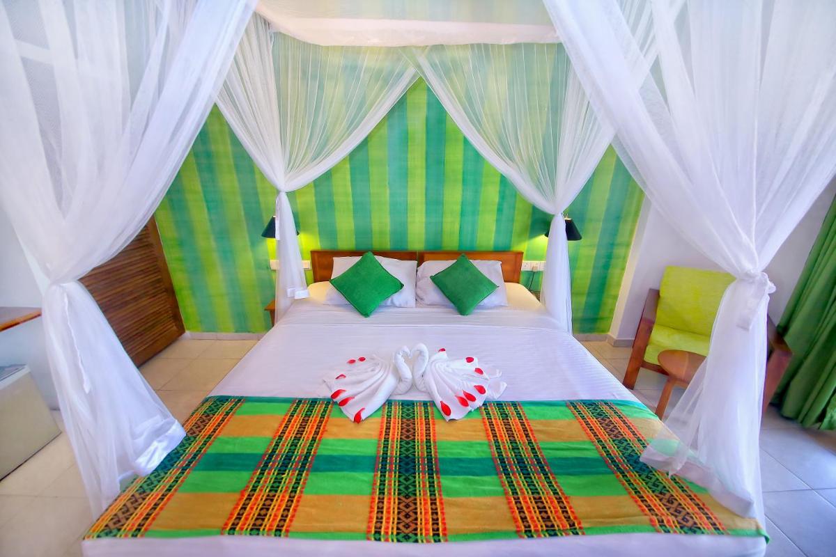Rockside Beach Resort - Housity