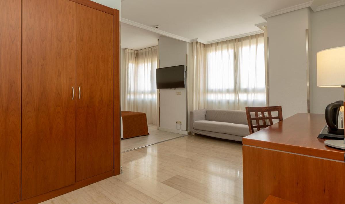Porcel Torre Garden - Housity