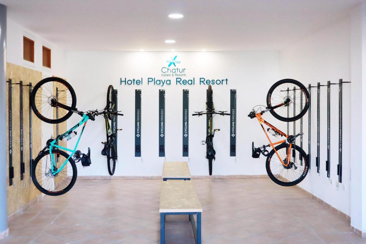 Montar en bicicleta en Chatur Playa Real Resort o alrededores