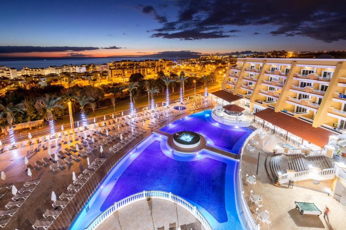 Piscina en o cerca de Chatur Playa Real Resort