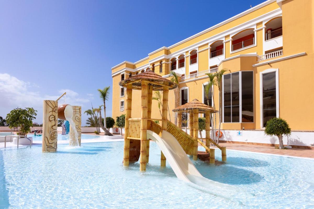 Piscina en o cerca de Chatur Playa Real Resort
