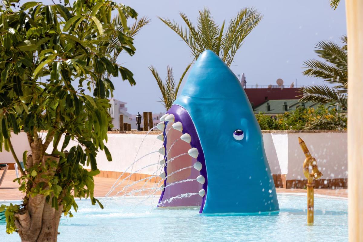 Piscina en o cerca de Chatur Playa Real Resort