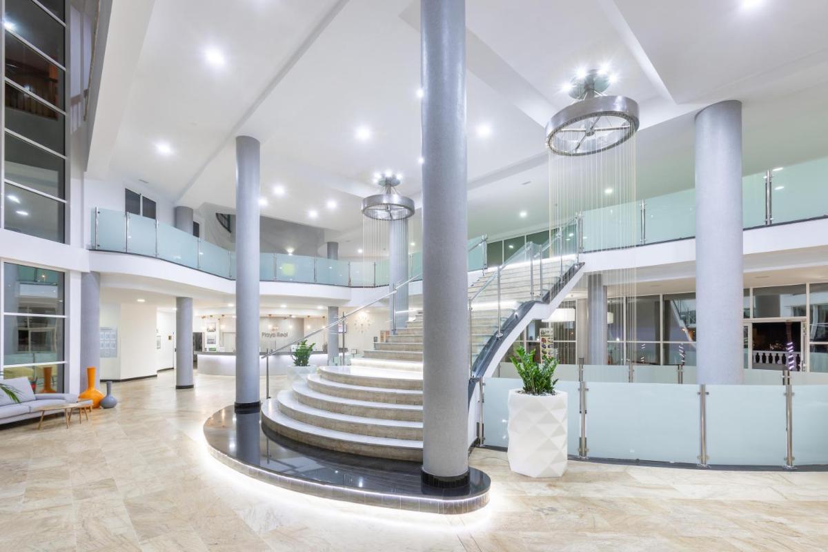 Imagen de la galería de Chatur Playa Real Resort, en Adeje