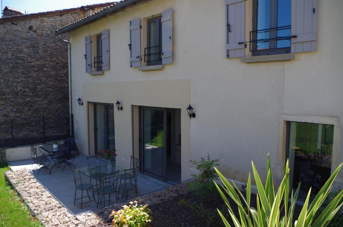 Domaine Joseph Lafarge Wine Resort - Lady's House - La maison d'Henriette - Housity