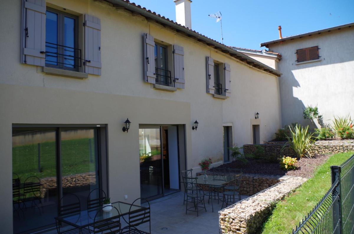 Domaine Joseph Lafarge Wine Resort - Lady's House - La maison d'Henriette - Housity