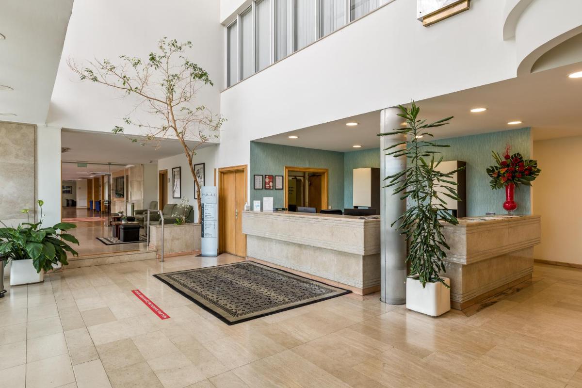 A área de receção ou átrio de Hotel Do Parque - Congress & SPA
