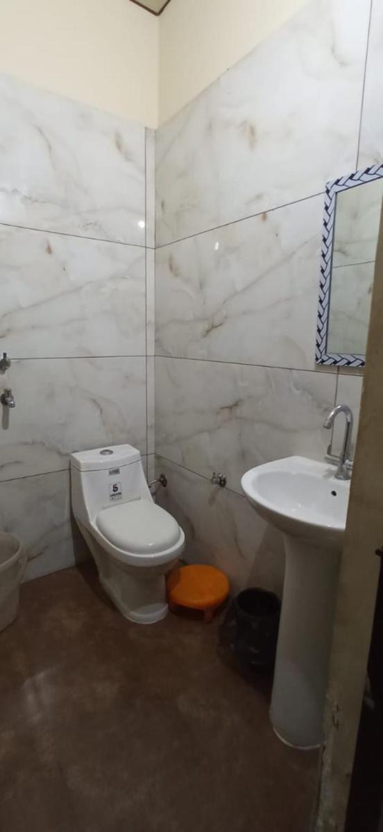 THE ROYAL Guest House - Housity