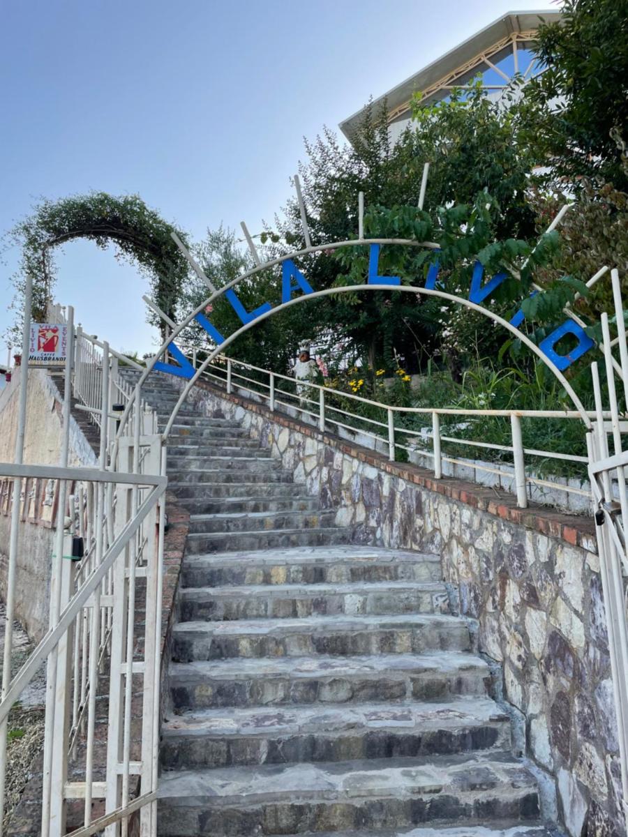 Vila Livio - Guest house Rreshen Mirdite - Housity