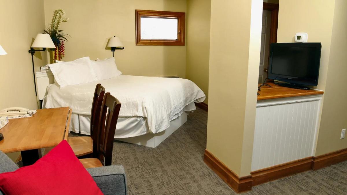 Kettle Creek Inn - Housity