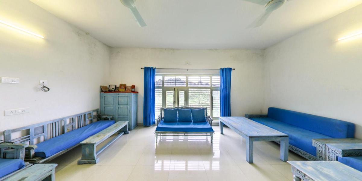 SHIKHAR BUNGLOW - A Stunning Valley View Bungalow in Mount Abu - Housity