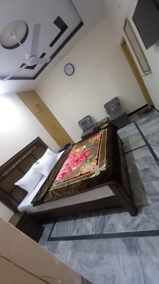 New Palace Guest House - Housity