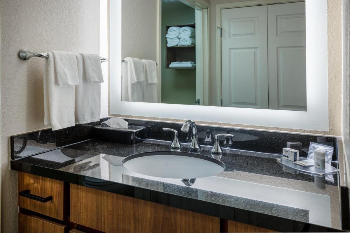Staybridge Suites Wilmington East, an IHG Hotel - Housity