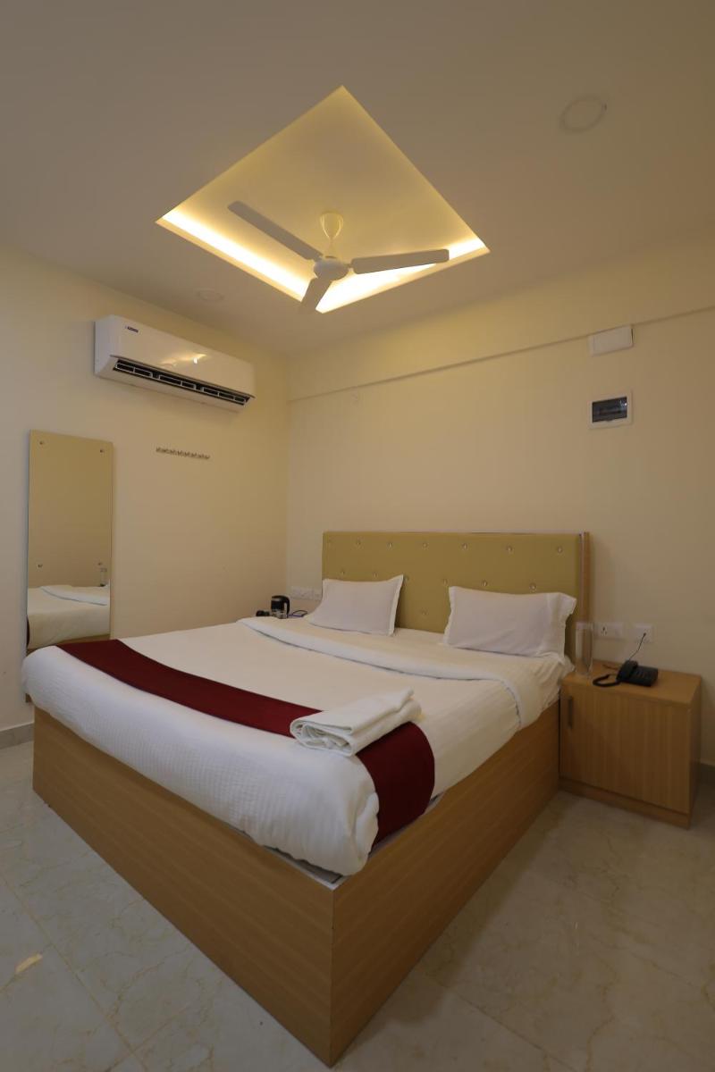 HOTEL RAJAM SELVA - Housity