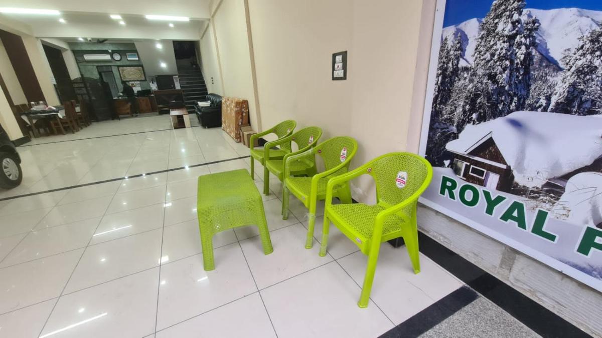 Royal Pamposh - Housity