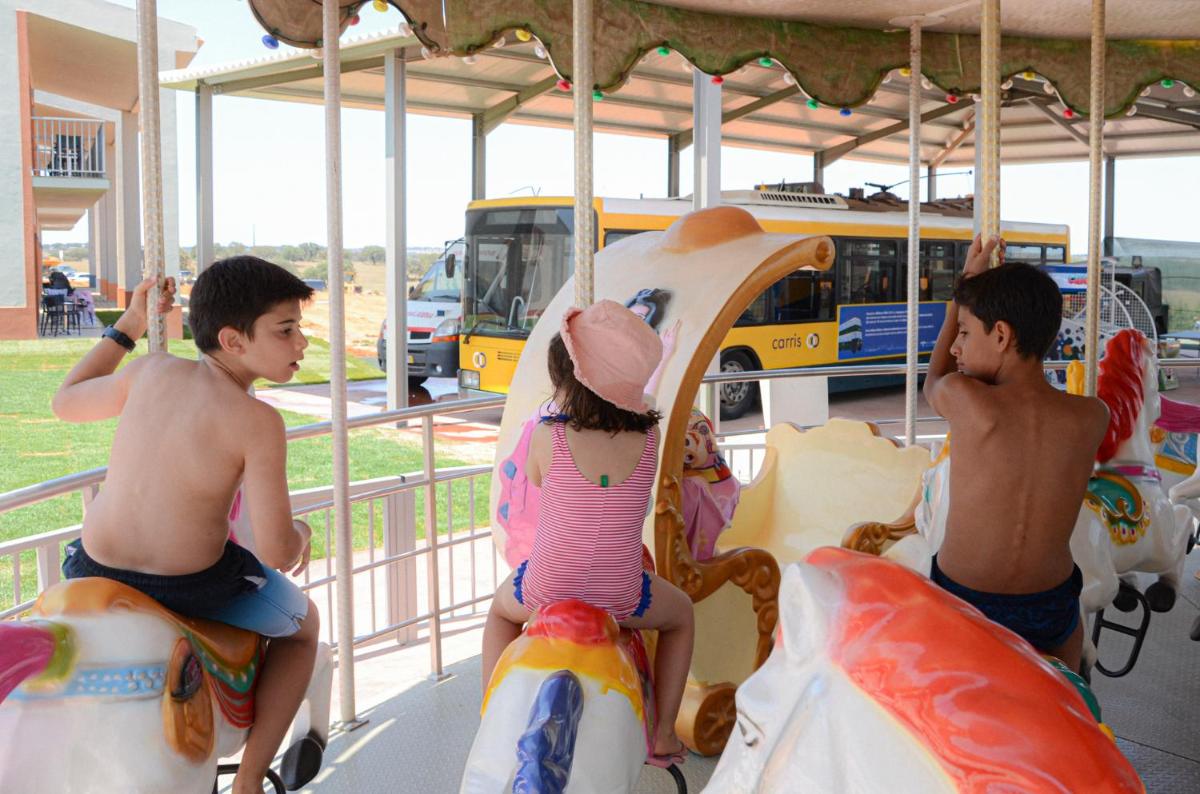 Os clientes hospedados em Vila Gale Nep Kids