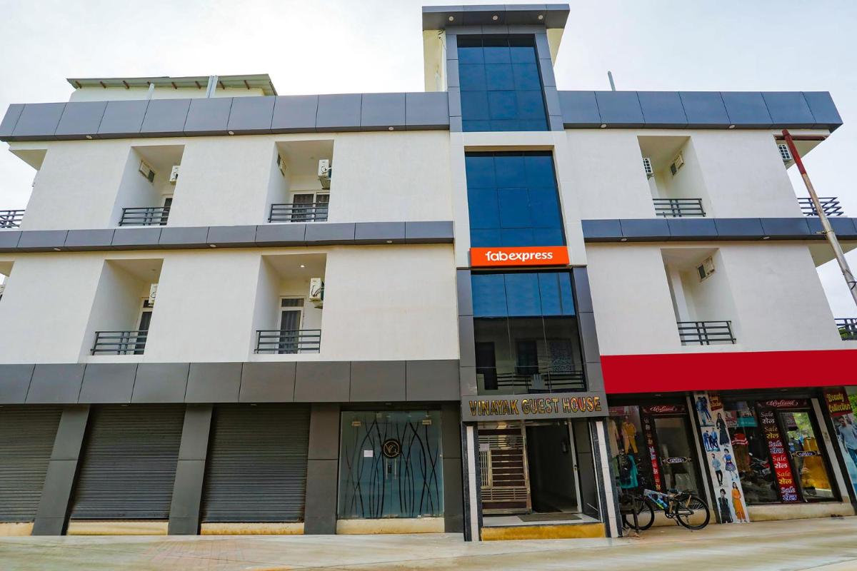 FabExpress Vinayak Palace - Housity