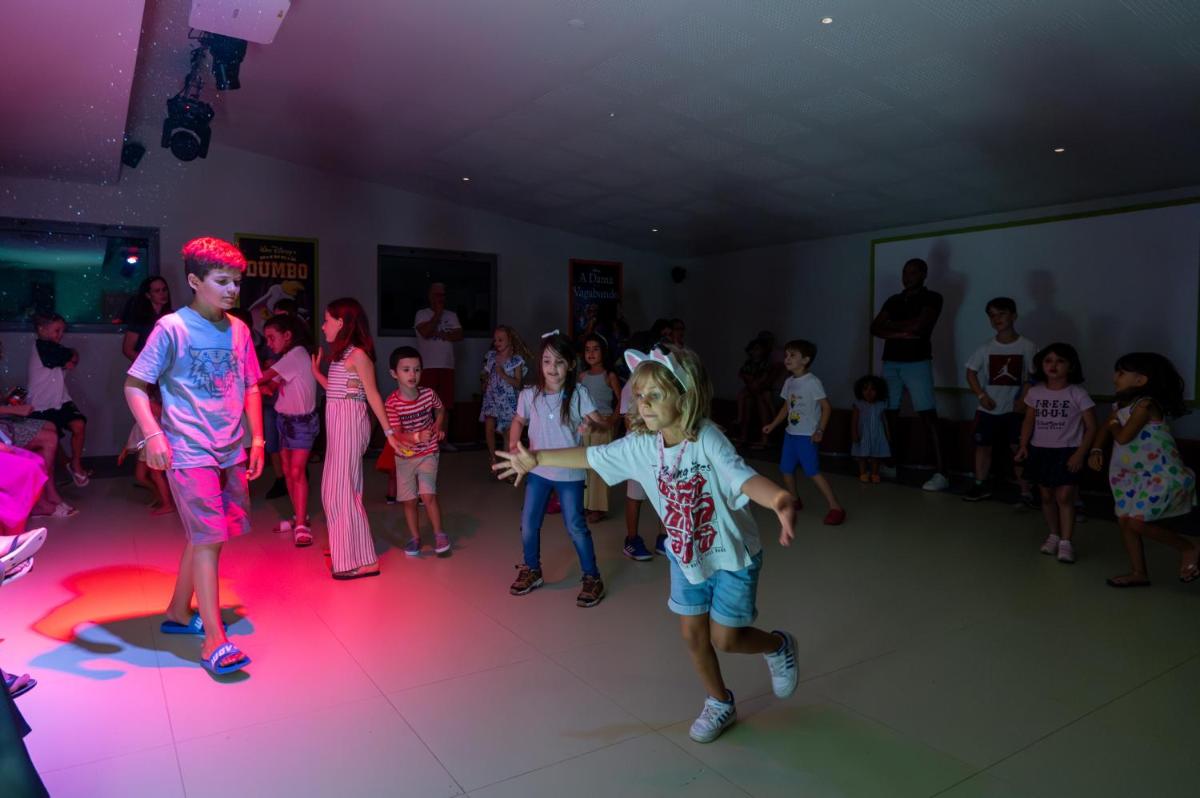 Os clientes hospedados em Vila Gale Nep Kids