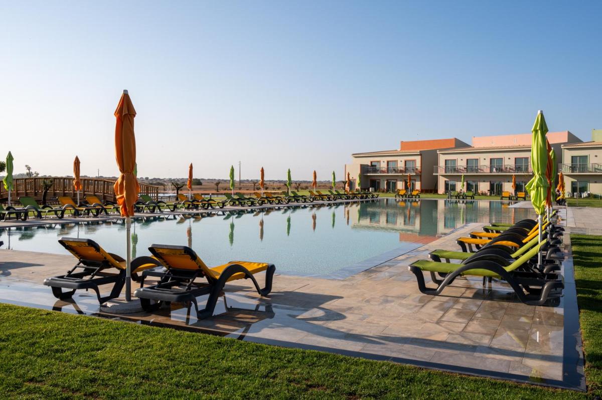 A piscina em ou perto de Vila Gale Nep Kids
