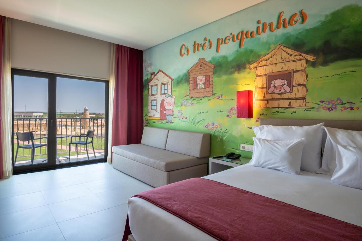 Uma cama ou camas num quarto em Vila Gale Nep Kids